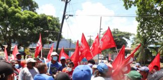 Colon sanitation workers on strike